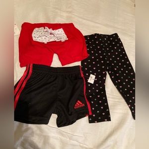 Three-piece miscellaneous infant bottoms.